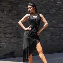 Sceniczne ubrania łacińskie sukienki taneczne dla kobiet czarne koronkowe sukienki z frędzlami konkurencja impreza tango kostium trening ubrania DNV14170