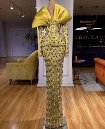 Lüks kristaller boncuklu denizkızı balo elbiseleri 2023 seksi v boyun artı boyutu süpürme treni uzun kollu Arap kadınlar için resmi akşam parti elbiseleri