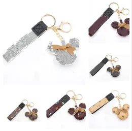 Mouse Design Car Keychain Favor Flower Bag Pendants Charm Jewelry Keyring Holder for Men Gift Fashion PU Leather Animal Key Chain Pendant Accessories