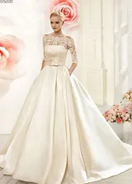 2022 Lowaro Off-the Ramulder Lace A-Line Wedding Suknie z odłączanym zamiataniem pociągu Plus Size Seksowne suknie ślubne