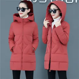 Piumino da donna Parka da donna Giacche invernali Cappotti Giacca imbottita in cotone spesso femminile Taglia larga 3XL 4XL Soprabito con cappuccio medio lungo Cappotto di base 221123