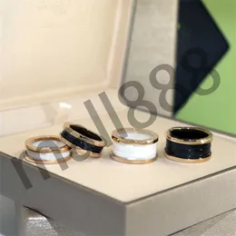 Дизайн моды Керамическая полоса кольца черный белый дизайнерский мужчина для женщин 18 тыс. Золото, украшения, серебряное кольцо пальца, кольцо современного стиля годовщины подарки