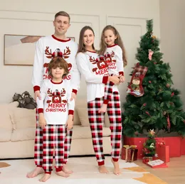 Dopasowanie rodzinnych strojów świąteczna piżama słodka litera jelenia Drukuj dla dorosłych dzieci