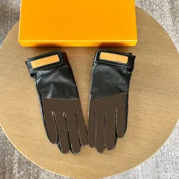 Casual Unisex Leather Gloves Clover Mönster Designer Mitten Plush Foder Winter Mittens Män Kvinnor Värma handskar Pekskärmshandskar med låda