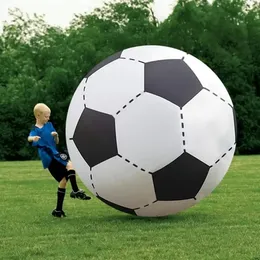 3m Durchmesser Ganzer Verkauf Riesiger aufblasbarer Strandball Großer dreifarbiger verdickter PVC-Wasservolleyball Fußball Party im Freien Kinderspielzeug 5.0