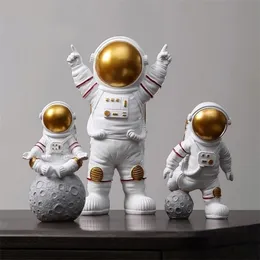 Decoratieve objecten Figurines 3pcs Resin Astronaut Figuur Standbeeld Figurine Spaceman Sculptuur Eonal Toy Desktop Home Decoratie Model Kids Geschenk 221108