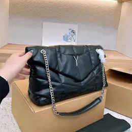 Kvinna Pufferväskor designerväskor lyxiga axelväskor handväskor läder handväska molnkedja väskor medelstorlek 5A