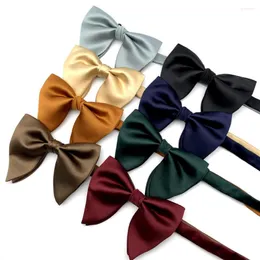 ربطة عنق بتصميم علامة تجارية عصرية ربطة عنق من الحرير للرجال والنساء لحفلات الزفاف على شكل فراشة عادية مزدوجة الطبقات ربطة عنق هدية للرجال مع صندوق