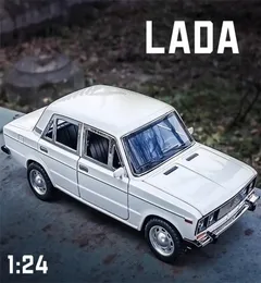 Diecast Model car 1 24 Scale LADA Alloy Light Sound Effect Toys for Boys Birthday Gift Kids Collection 220921
