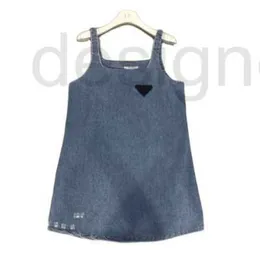 Sukienki Casual Designer Blue Jean Dress Odwrócony trójkąt luksus dla dobrze znanych damskich odzieży hurtowej r2px