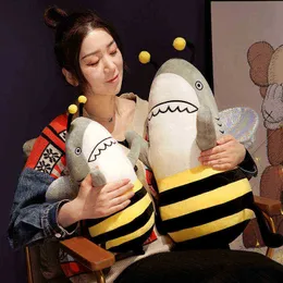 poduszka ldren kawaii Shark Bee Cuddle słodka shark pies lalka dziecięca poduszka złagana śpiąca netto czerwona dziewczyna prezent urodzinowy J220729