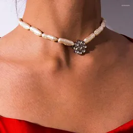 Choker chic färgglad hars barock pärlor sol blomma hänge halsband kvinnor mode geometriska chocker smycken Kolye