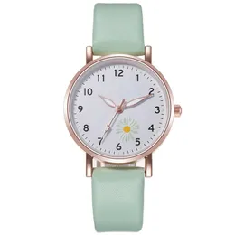 Женщины смотрят 30 -мм модные часы повседневное классическое стиль бутик -браслет для подруги подарка на день рождения подарка Montre de Luxe Busines