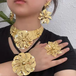 Düğün Takı Setleri Moda Altın Renkli Kolye ve Küpeler Kadınlar Ensemble de Bijoux En Plak veya Italien