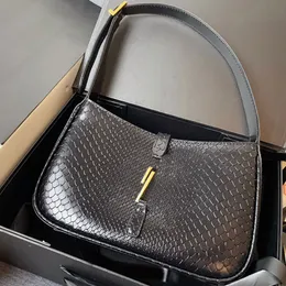 Kvinnor Handväskor Purse Snakesskin Underarm Bag Crossbody Handväska axlar baksäckar guld hårdvara mode bokstav flera färger kvalitet läder