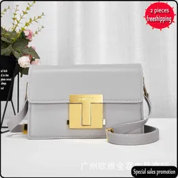 Högkvalitativ lyxdesigner Lady's Bags New Leather Women's Fashion Big Hardware Gold TF Diagonal Small Square Evening Clutches