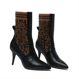 2022 مصمم Fendyity Boots Shoes عارية أسود مدبب إصبع القدم منتصف الكعب طويل الأحذية قصيرة الأحذية NMB