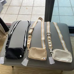 Ll kadın yoga mini kemer çanta açık crossbody çanta kadın erkek erkek bel çantaları ayarlanabilir kayış zip fanny paketi açık haberci çanta