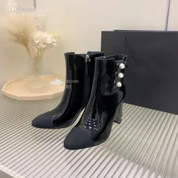 مصمم عالي الجودة أحذية الكاحل أحذية النساء القنوات الجلدية الجوارب الكلاسيكية كعب CCS Boot Boots Luxury Cowboy Woman SDGGSD