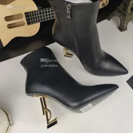 Botas de tornozelo de alta qualidade Designer couro bota de couro elegante Sapatos femininos de inverno Saltos leturados de ouro sexy quente