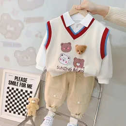 Set di abbigliamento per neonati primaverili Gilet per bambini Camicia Pantaloni 3 pezzi Abiti Orso di cartone animato Abbigliamento per neonati Abiti Costume casual per bambini