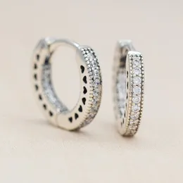 925 Sterling Silver Pave Heart Hoop Kolczyki pasują do europejskiego pandora w stylu biżuterii