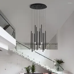 Ljuskronor ledde vardagsrumsbelysning ljuskrona nordisk minimalistisk villa trapplobby inomhus matrum