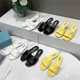 prad 2022 Designer Women Sandals Square Toe Genuine Leather Slippers Fashion Flat Flip Flops High Heel Sandal Beach Slides Hotel Bath Fasion U82J