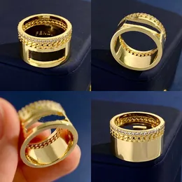 Moda luksusowy zespół diamonds pierścienie mężczyźni lady mosiądz grawerowany pusty f list 18k złota szeroka pierścionek damskie prezenty biżuterii frn -01