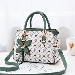 Tasarımcılar çanta omuz çantası kadınlar için omuz çantası lüksler moda bayanlar çapraz debriyaj çiçek çanta küçük cüzdanlar 2023 cep messenger totes kozmetik çanta cüzdan