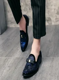 Sıradan moda iş elbisesi ayakkabıları düz renk el yapımı payetler sahte süet yay klasik yuvarlak ayak parmağı düşük topuk loafers dh9335252644