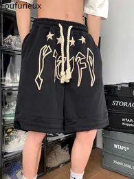 Shorts masculinos foufurieux hip hop shorts shorts de cinco pontos de largura panteda de perna larga mulher casual solto casal casal americano high street harajuku shorts t2221129 t2211129