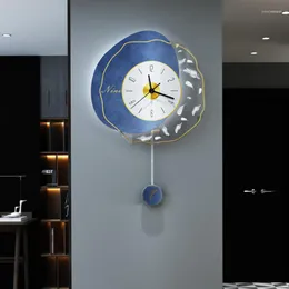 Zegary ścienne Kreatywne salon tło akrylowy zegar luksusowa restauracja huśtawka wiszące pióro Zegarki domowe dekoracja domowa