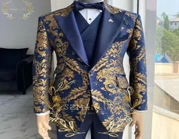 2022 Luksusowa złota kwiatowa kurtka granatowa men039s Suits 3 sztuki Slim Fit Groomsman Groom Wedding Tuxedos Party Blazer Vest Pant9758454