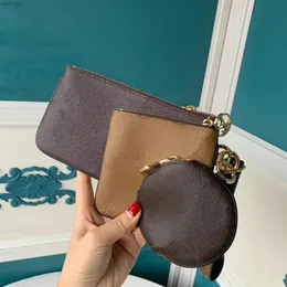 Woman Wallet 3 in One Trio Besslet Bet Bag Bag مع Circle Zips 68756 A-001256H