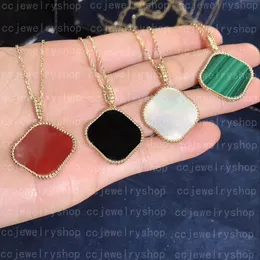 Long Sweater Halsband Designer Clover Necklace 90 cm Classic Fashion Gold Big Flowers Design Mother of Pearl Plated 18k för Man Woman Jewelry Pendant 4 Färg