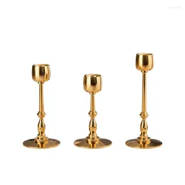 حاملي الشموع A037 Golden Holder Cup Decoration أوروبية طاولة عشاء عشاء زفاف معدن مطار