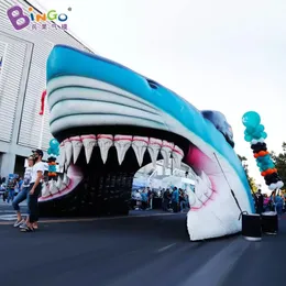 Tenda per animali oceanici soffiata ad aria con tunnel gonfiabile con testa di squalo dal design originale per eventi di festa, decorazioni per l'ingresso, giocattoli sportivi