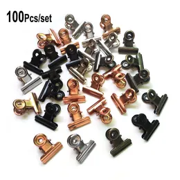 معدات عرض الإعلان 100pcs 21x23mm مقاطع قبضة معدنية مستديرة بولدوغ مقطع تذكرة ورق القرطاسية مقطع للعلامات لأكياس الوثيقة مقطع po po clamp 221130