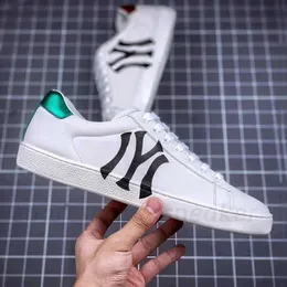 2022 Yüksek Kaliteli Lüks Tasarımcı Bee Ace Sneaker Sıradan Ayakkabı Chaussures Düşük En İyi Deri Sabahlar Arı Stripes Ayakkabı Yürüyüş Spo