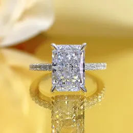 Anneaux de mariage Fine Pure Silver High Carbon Rectangle 3Ct Simulation Diamond Ring Radiant Cut Fashion Jewelry 221130