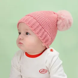 Berets Children's Solid Color Double Fluffy Ball Hats Fashion Warm Knitting Wool Caps Toddler Adder Associory PO PORPS