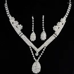 Colares pendentes que vendem jóias de jóias de diamantes completas Chain de garra de garra de shinestone Colar de roupas
