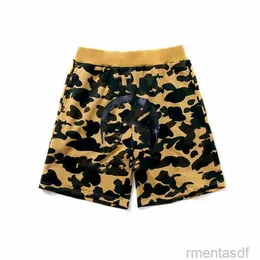 شورت الرجال للرجال Shark Mouth Head Shorts Men Shorts زوجين الرياضة Ape مطرزة على السراويل الشاطئية طفل ملابس عالية الجودة الملابس 81