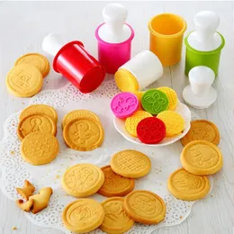 Baking Moulds 6 PCS Cartoon Cookies Stamps Molds Plunger Chocolate Fondant Cake Embosser Cutter Bakeware Kitchen Decorating Drop