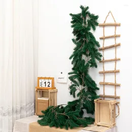 Fiori decorativi 1.8M Natale artificiale Rattan Plastica Ghirlanda di aghi di pino per la casa Festa Porta Scale Camino Decorazione Falso Wre