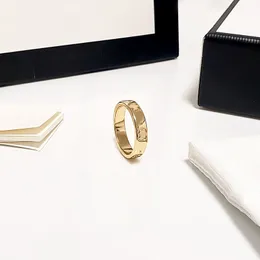 New Designer Design Titanium Band Rings Klasyczna biżuteria Fashion Ladies Rings Holiday Gifts