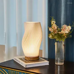 Tafellampen massief houten pla eenvoudige 3D led bureaulamp voor slaapkamerbed creatief cadeau oogbescherming aanraakschakelaar nachtlicht licht licht