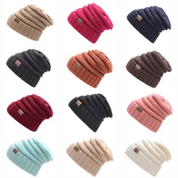 2022 Brand de inverno Bola feminina com chap￩us de etiqueta para meninas unissex chap￩u de tricotar chap￩u grosso Skullies Beanies B13