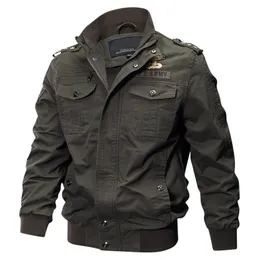 Jaquetas de masculino Plus Tamanho Jaqueta Militar Bomber Men Primavera Autumn Casual Multipocket Jackets Pilotes Male de voo de carga do exército Menções M6XL 221006